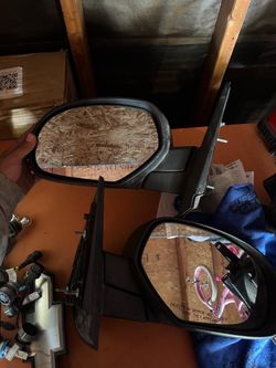 07 Silverado mirrors