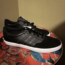 NEW!!! Adidas (size 11) Adi M.C. Low*