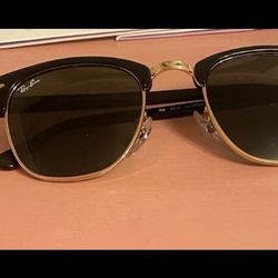 Ray-Ban Black/Gold RB3016 Clubmaster Sunglasses (Unisex)