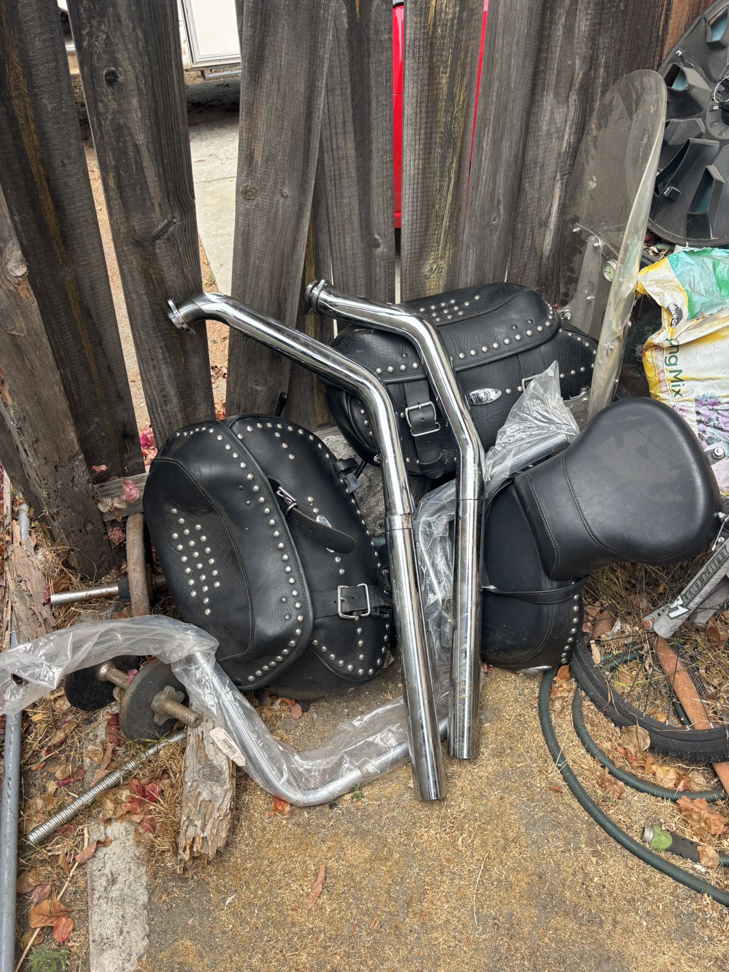 Softail 2002 V&H Pipes & HD Dual-seat & Saddle bags