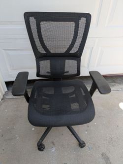 Herman Miller Style Ergonomic Mesh Office Chair
