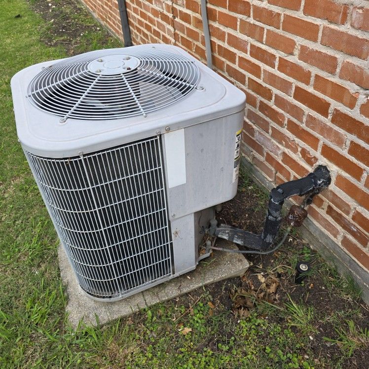 3 Ton R22 Heatpump Condenser for Sale in Dallas, TX - OfferUp