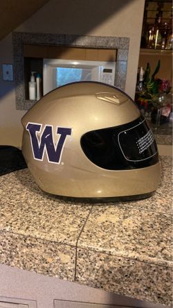 UW full face helmet. DOT APPROVED. NEW.