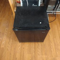 Haier Mini Fridge 