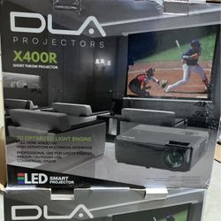 DLA X400R Short Throw Projector 