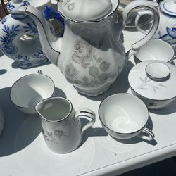 Jnoritake Jarra  Para Te Con Crecerá Y Azucarero Y Tres Tazas 20.00