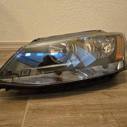 2011-2018 Volkswagen Jetta Headlight Halogen