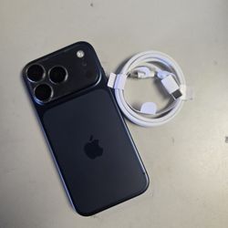 Iphone 17 pro xfinity 256 gb clean imei or use wifi