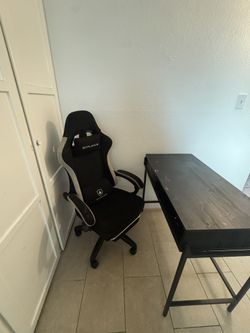 Gaming Chair with Desk