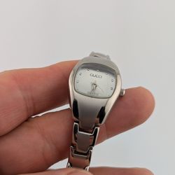 VINTAGE Genuine Gucci WOMEN'S WATCH