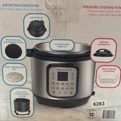 Instant Pot 6 Quart Duo Crisp + Air Fryer - New