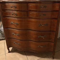 Vintage Dresser 5 Drawers