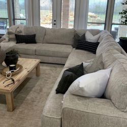 Oversized Modular Long Rawcliffe Parchment Sofa Couch Sectional With Pillows 🤩 Brand New 💥
