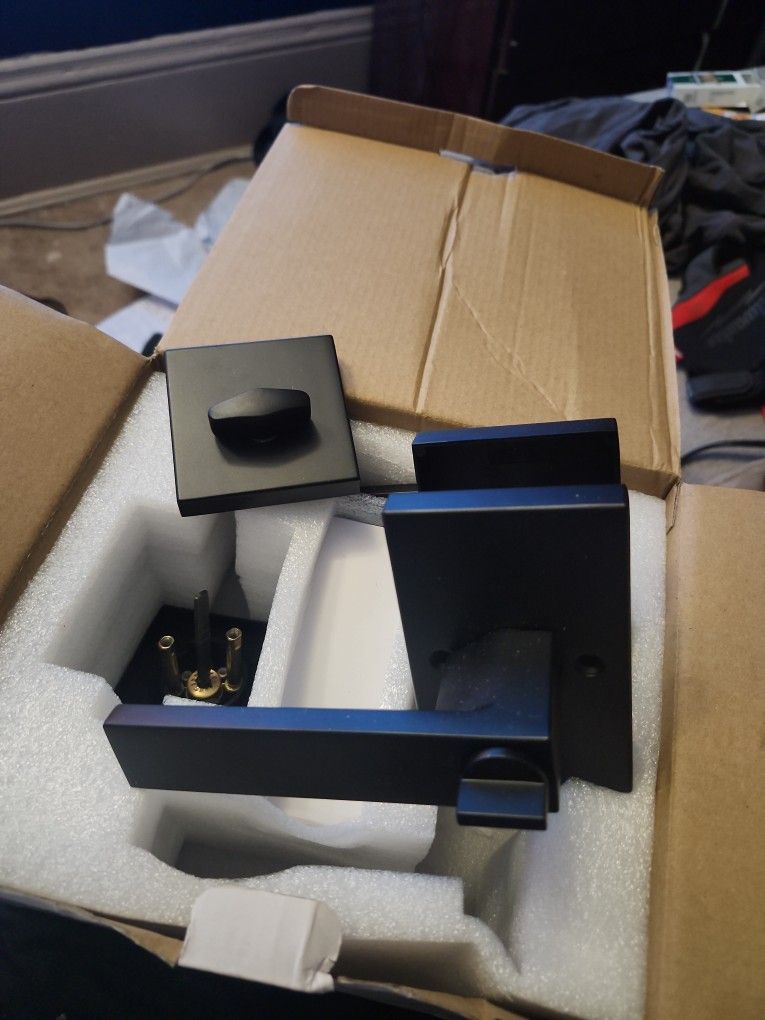 New Entry Keyed Lock Set 3 Keys Locking Bolt Lock And Handle