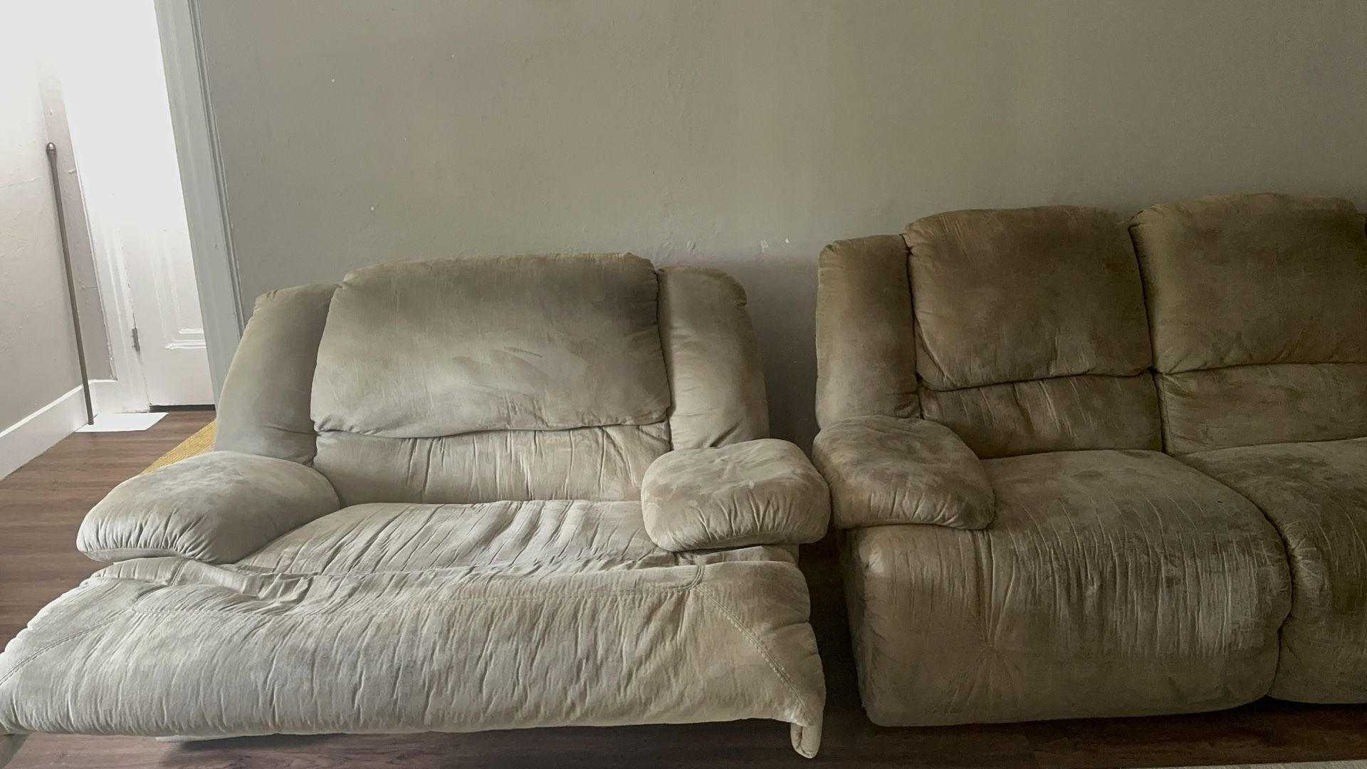 Oversized Beige Sofa And Chairs All Recliners!!!!
