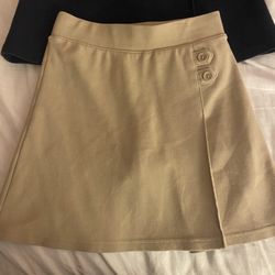 Girl Uniforms a Lot Of Them Sizes 6x 7 and 8 