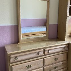Dresser And Mirror In Good Condition 