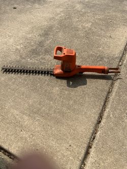 Black & Decker Electric Hedge Trimmer - Reliable Yard Tool! 