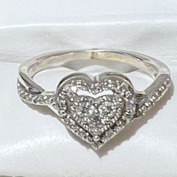 BEAUTIFUL PURE STERLING SILVER WITH REAL DIAMONDS HEART RING SIZE 7.5 