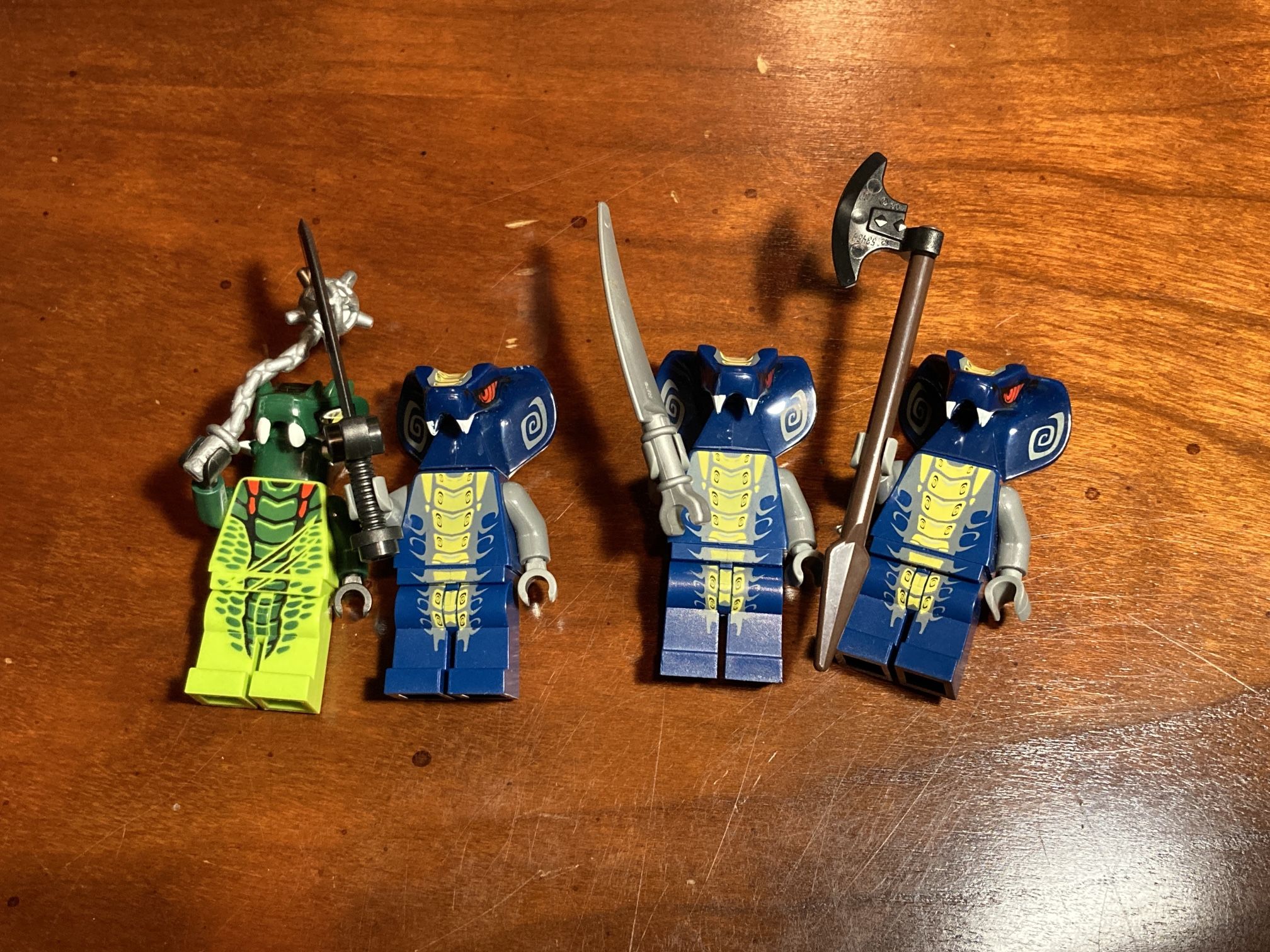 Lego Ninjago minifigs (x4)