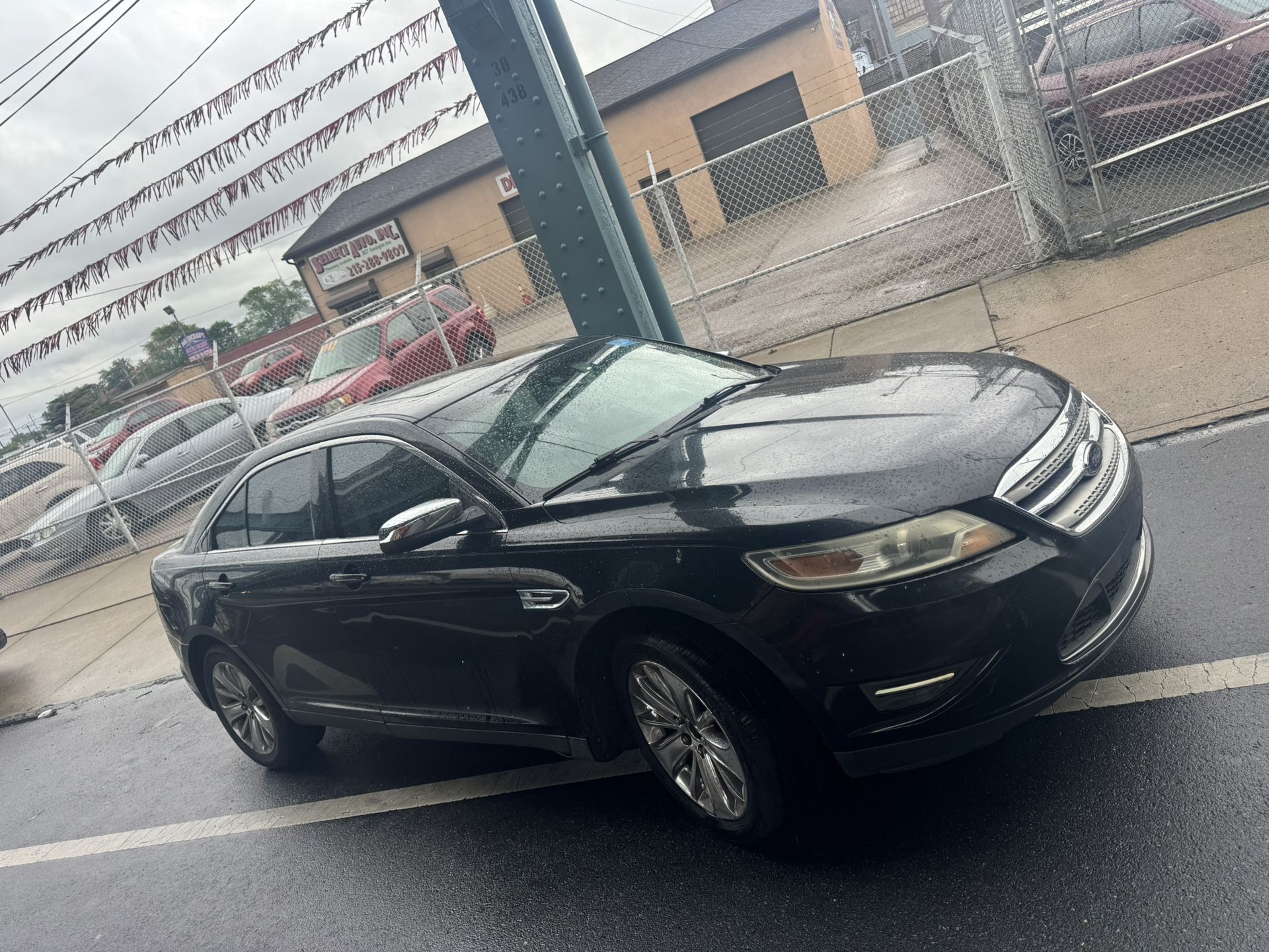 2010 Ford Taurus