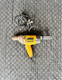 DeWalt 1/2” Heavy Duty Reversing Drill