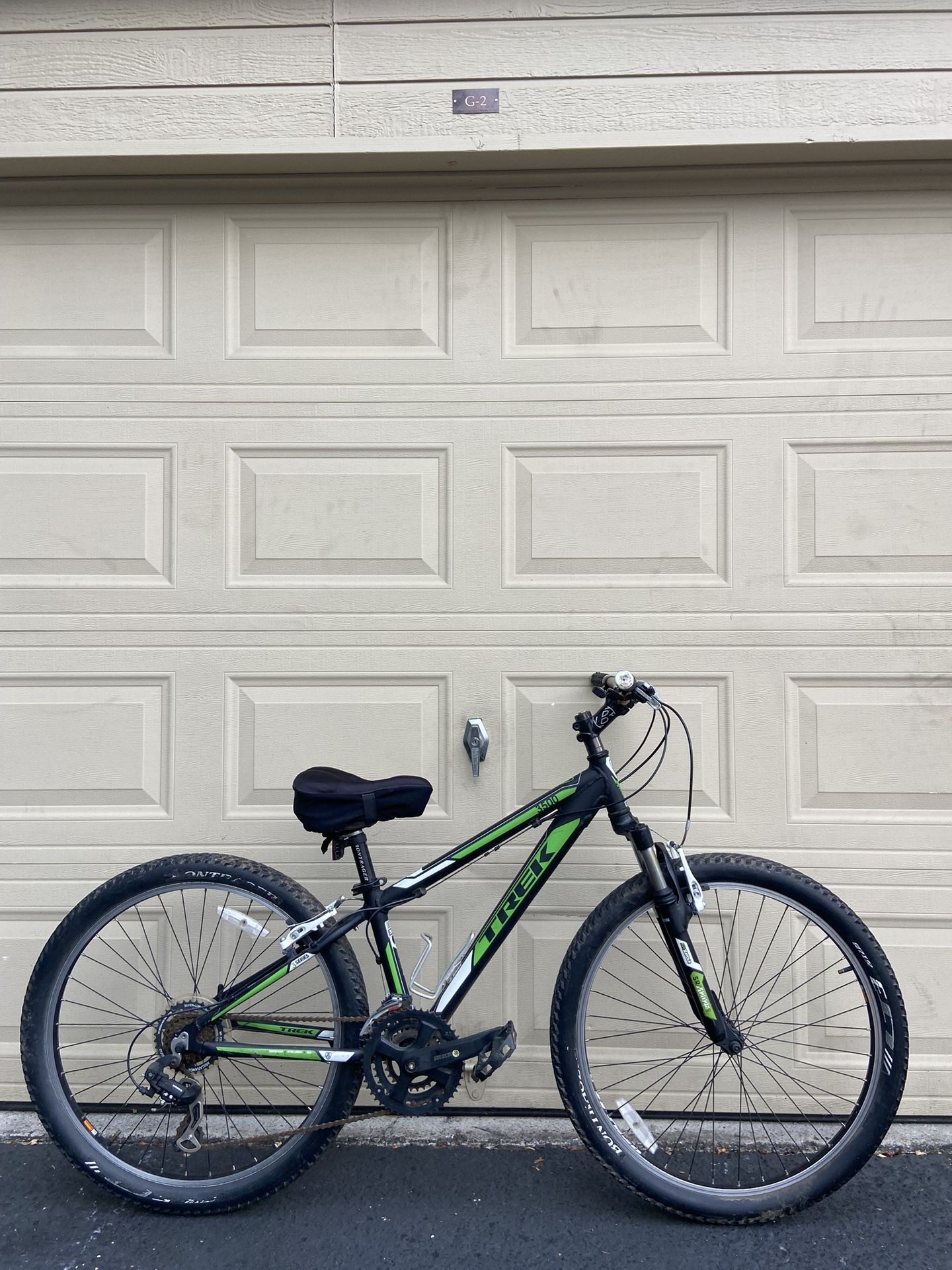 Trek 3500 Mountain Bike – 26” Wheels – Shimano 21-Speed – 13” Frame (33cm) Bicycle