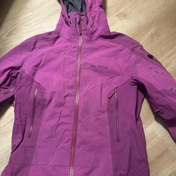 Arc’Teryx Ski Sentinel Jacket-Women’s-Gore-Tex-Color: Purple-Size:Large