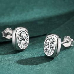 925 Sterling Silver Stud Earring