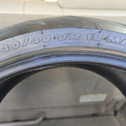 240 40 18 Metzeler M888