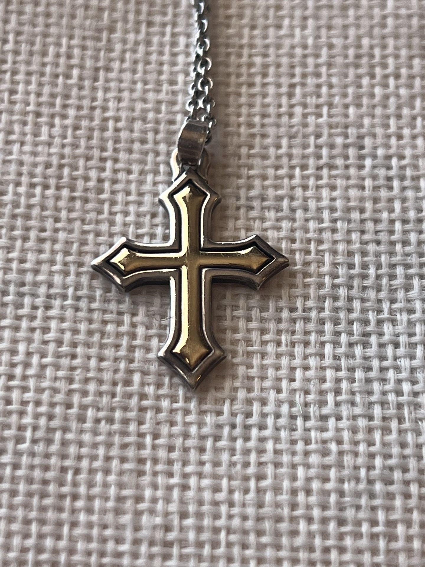 JAMES AVERY RETIRED PASSION CROSS STAMPED SILVER AND 18kt Gold With 16” Silver James Avery Chain 