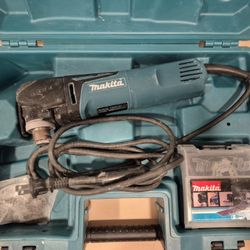 MAKITA  Multi Tool TM3010C