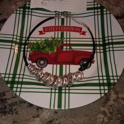 Necklace 10.00.  Black And Silver