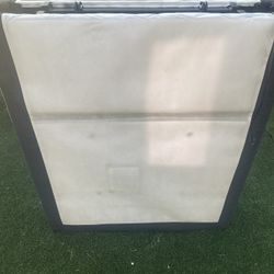 Bed frame / massage frame