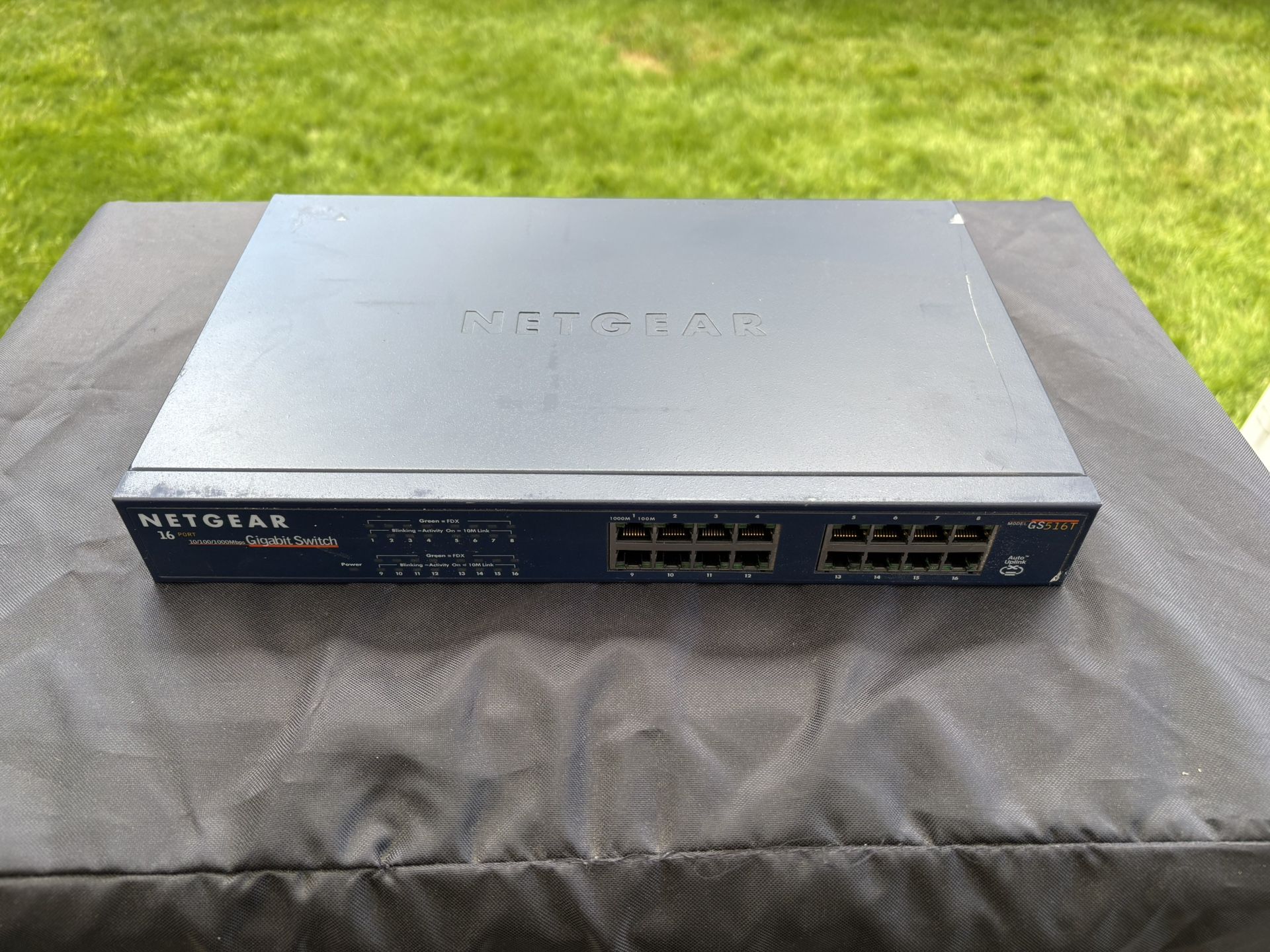 Netgear 16 Port Network Switch