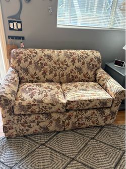 Lazy boy loveseat
