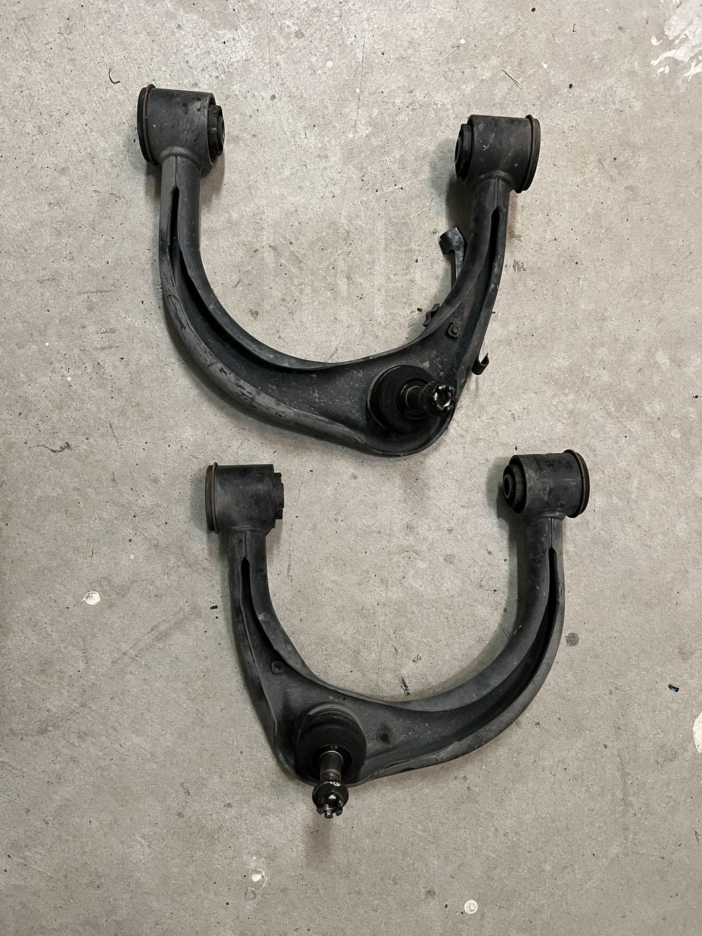 OEM Lexus Gx460 upper Control Arms