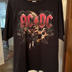 Authentic 2008-2009 AC/DC Black Ice Tour Tee Size XL