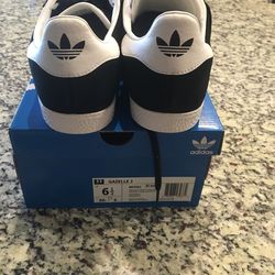 New with tag adidas gazelle for Sale in Madera, CA - OfferUp