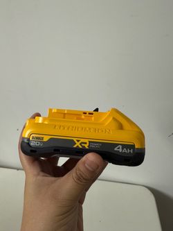 DeWalt 20V XR Power Pack 4Ah Lithium-Ion Battery
