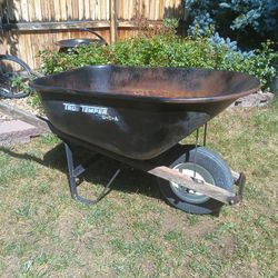 True Temper USA Wheelbarrow Wheel Barrow 38" x 25.5" x 14" interior