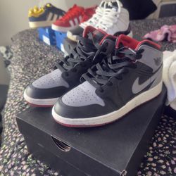Air Jordan 1 Mid
