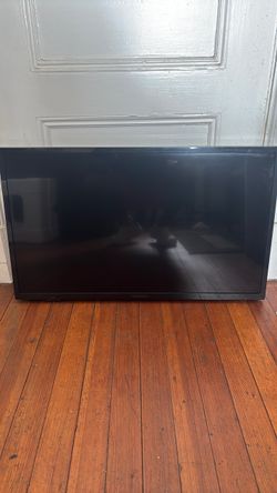 INSIGNIA 24" Class F20 Series Smart HD Fire TV
