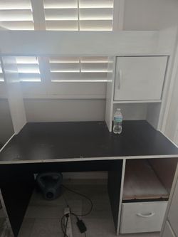 Desk free