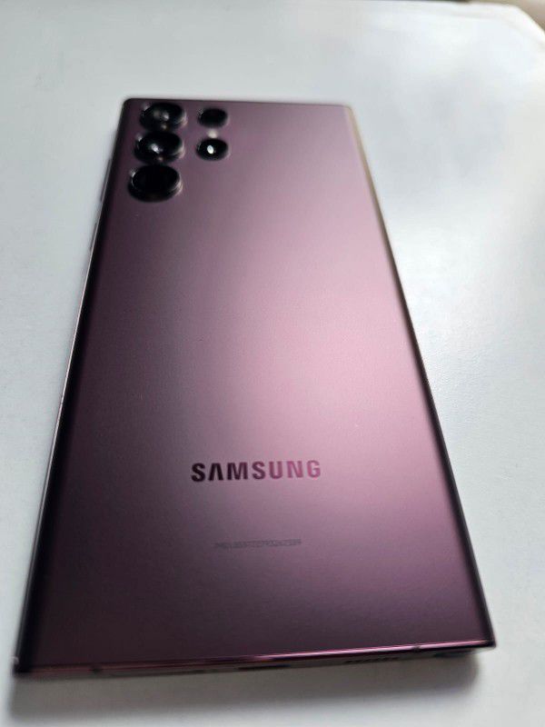 Samsung Galaxi S22 Ultra Desbloqueado Unlocked ( Noassesorios) $650 Firmes 