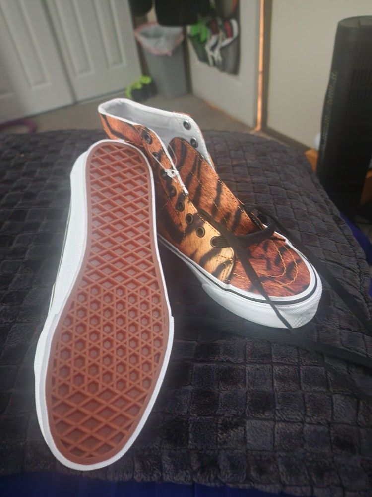 Vans Size 5 New