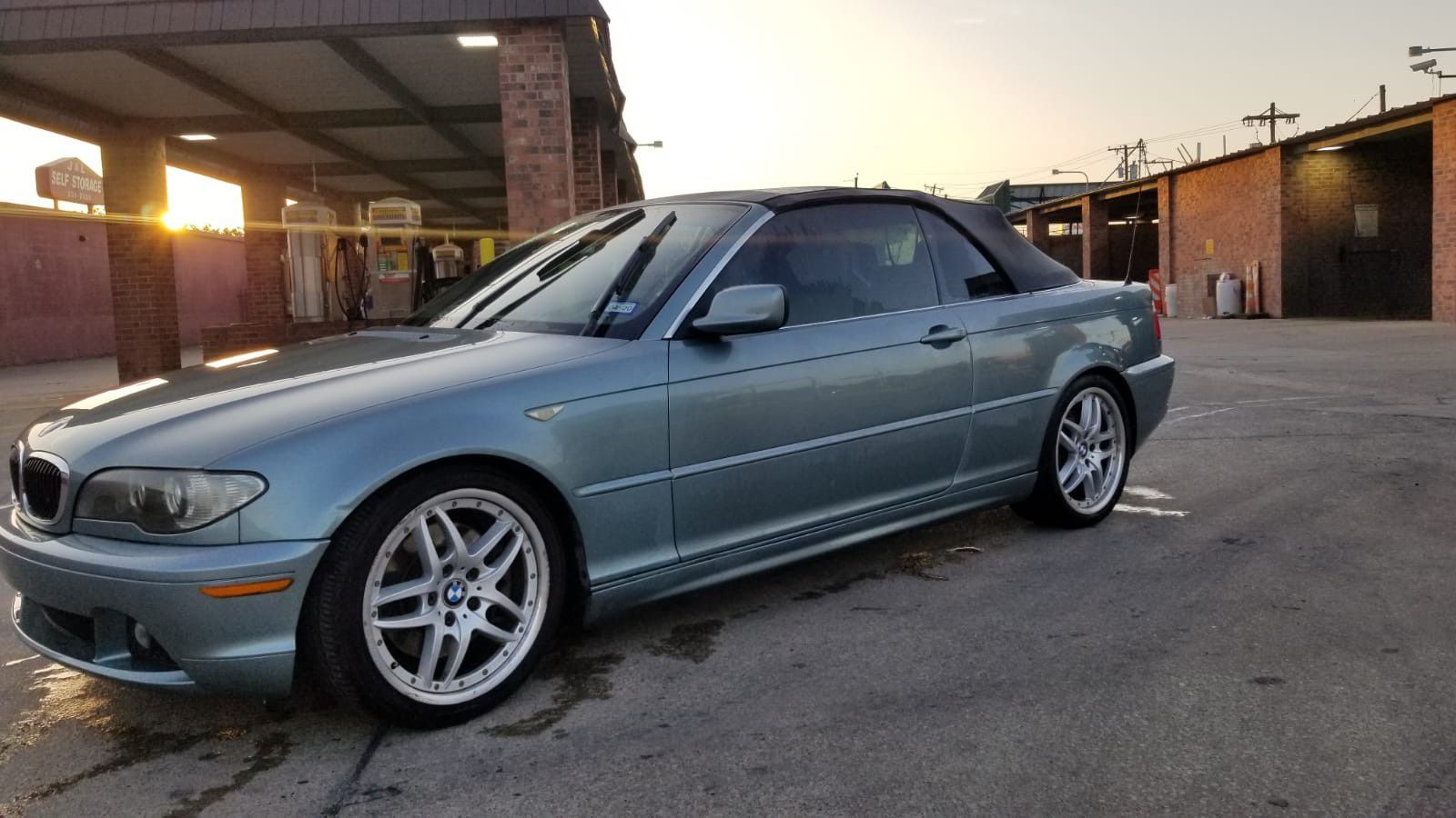 2004 BMW 330ci Convertible , automatic, 6 cylinders... car runs and drives... needs possibly a radiator or water pump, needs struts.. cold a/c,