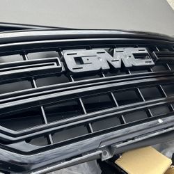 GMC Sierra 1500 front grille