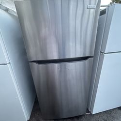 Frigidaire 18 Cu Ft Refrigerator 