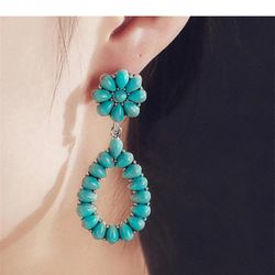 Gorgeous Turquoise Flower Earrings